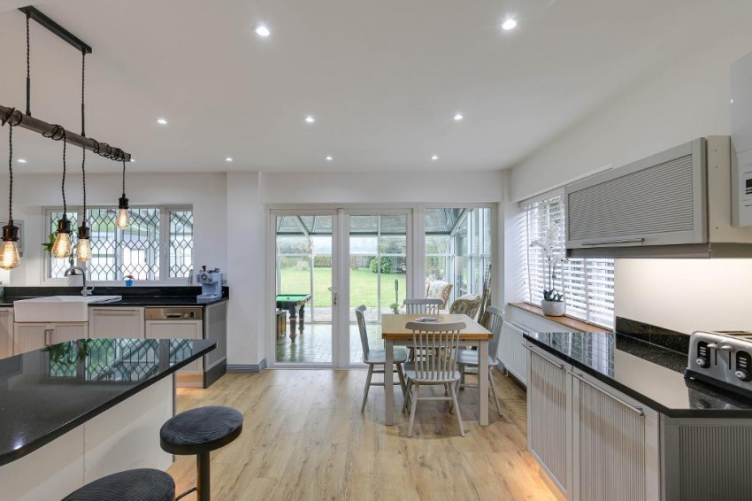 Images for Blacksmiths Hill, Sanderstead