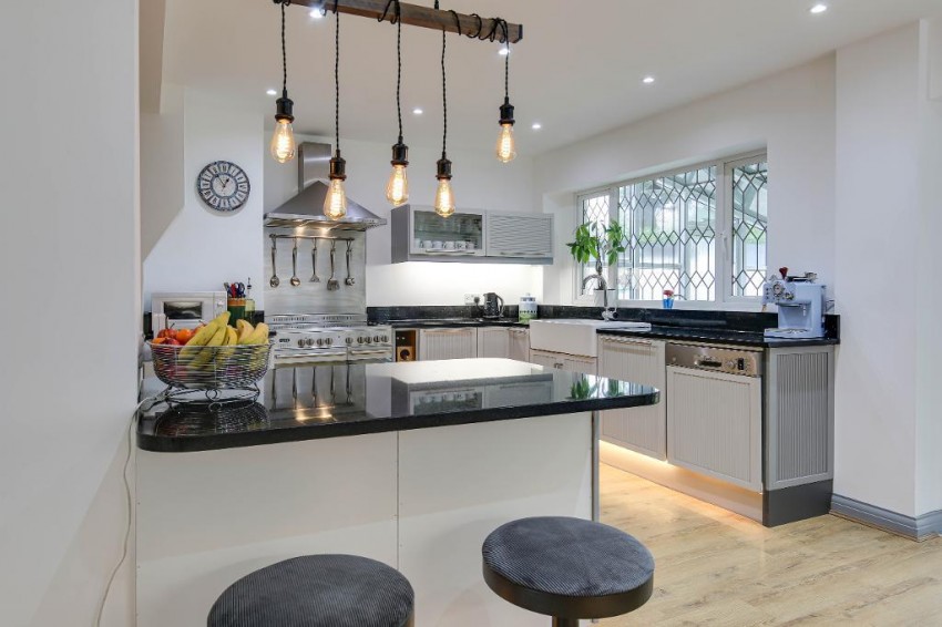 Images for Blacksmiths Hill, Sanderstead