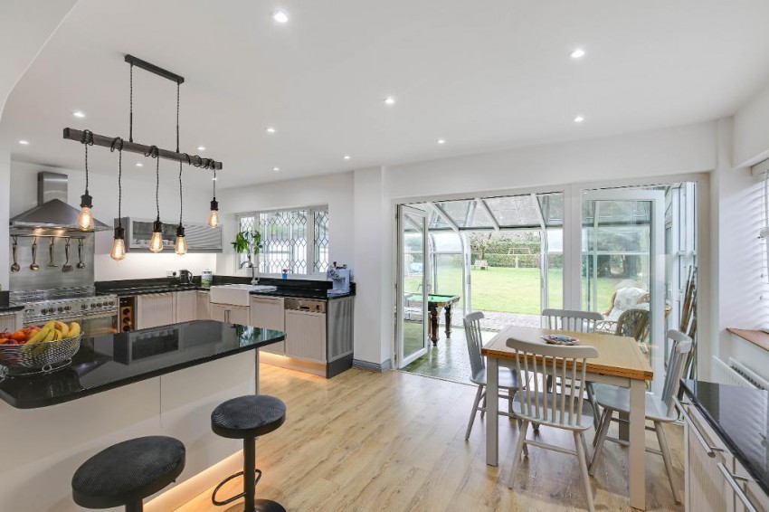 Images for Blacksmiths Hill, Sanderstead