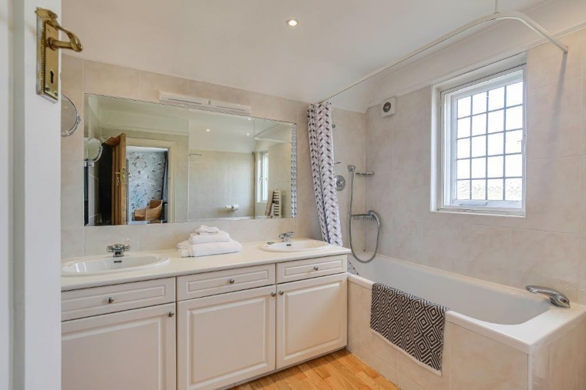 Images for Melville Avenue, South Croydon