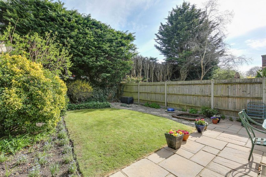 Images for Albatross Gardens, South Croydon