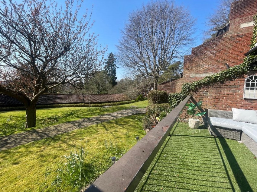 Images for Succombs Hill, Warlingham