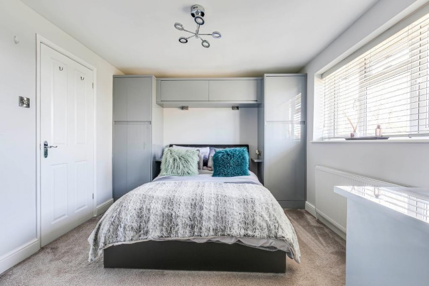 Images for Shaw Crescent, Sanderstead