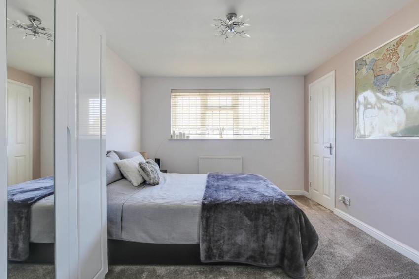 Images for Shaw Crescent, Sanderstead