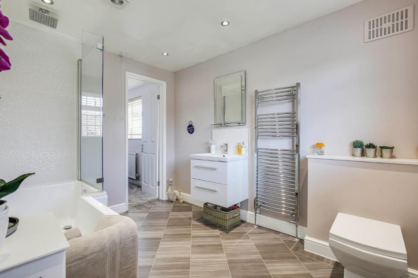 Images for Shaw Crescent, Sanderstead