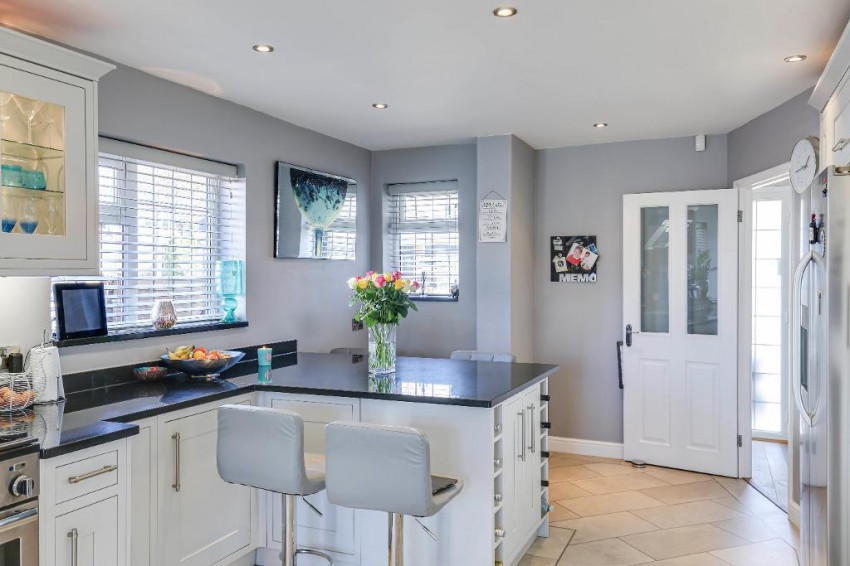 Images for Shaw Crescent, Sanderstead