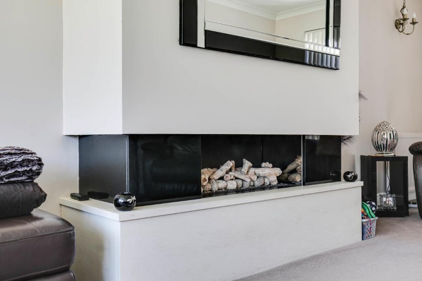 Images for Shaw Crescent, Sanderstead