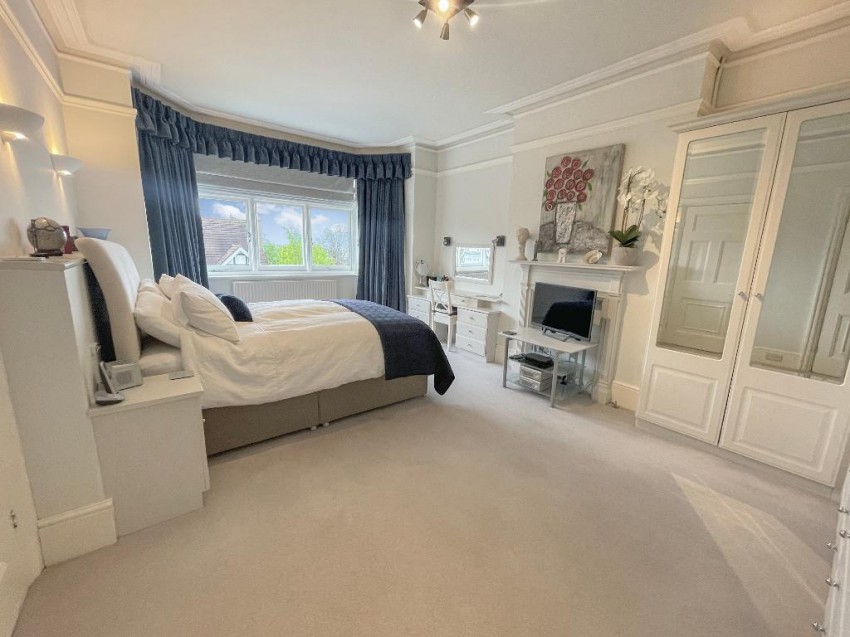 Images for Heathhurst Road, South Croydon