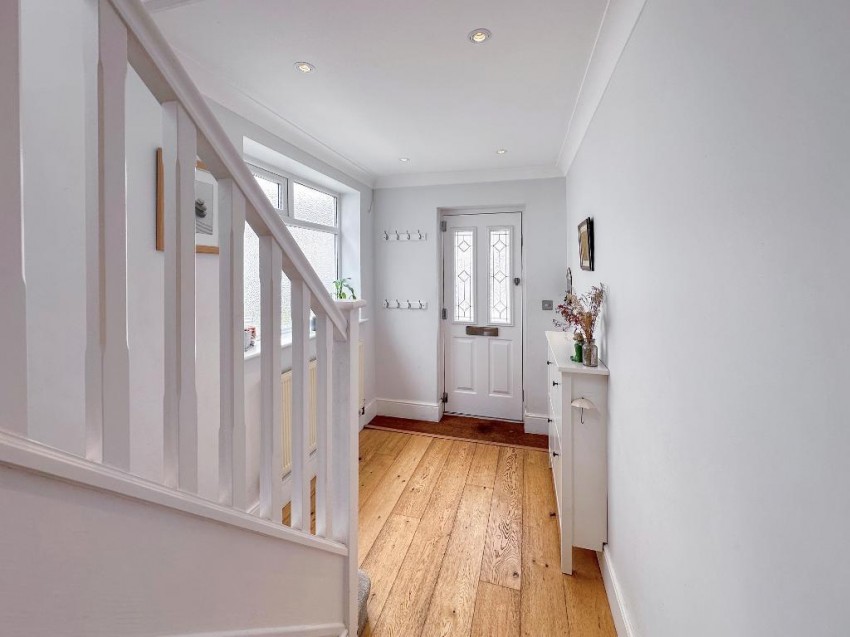 Images for Harewood Gardens, Sanderstead