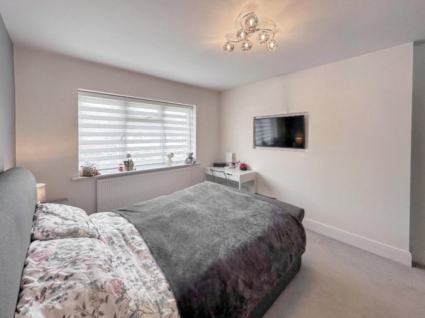 Images for Harewood Gardens, Sanderstead