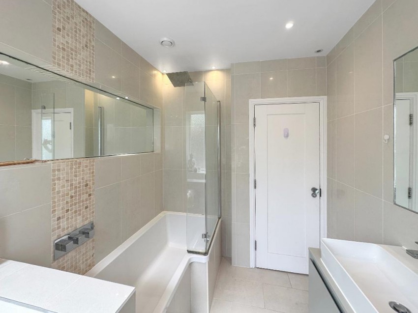 Images for Harewood Gardens, Sanderstead