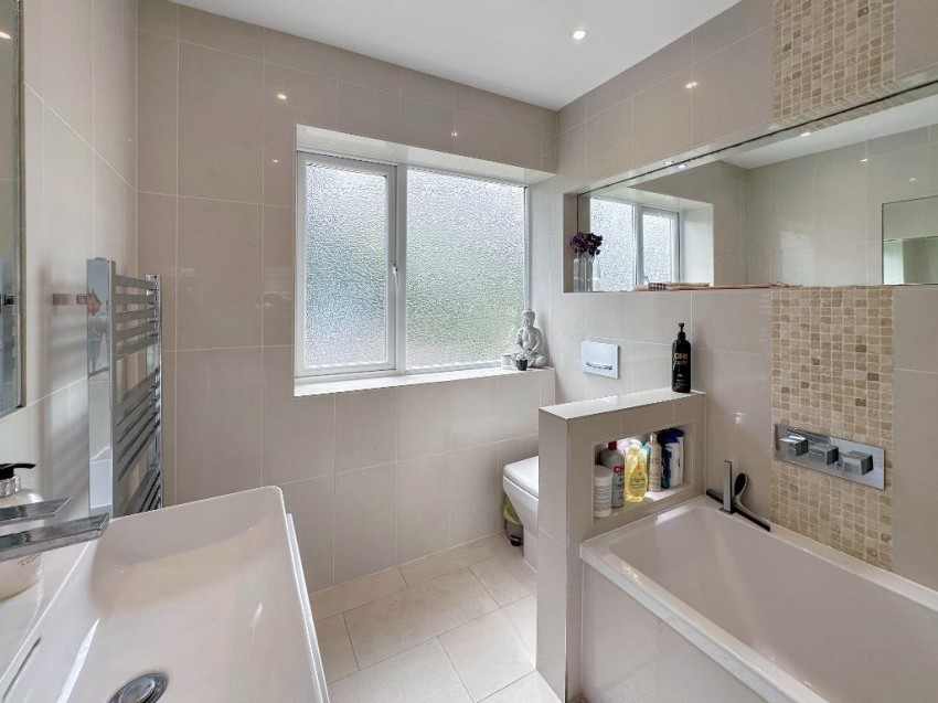 Images for Harewood Gardens, Sanderstead