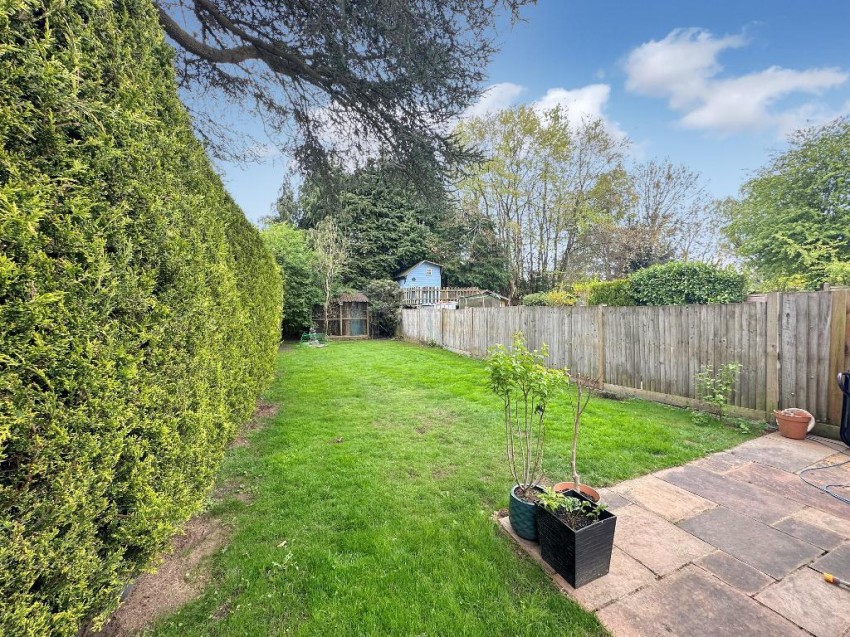 Images for Harewood Gardens, Sanderstead