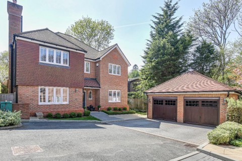 View Full Details for Boxford Close, South Croydon