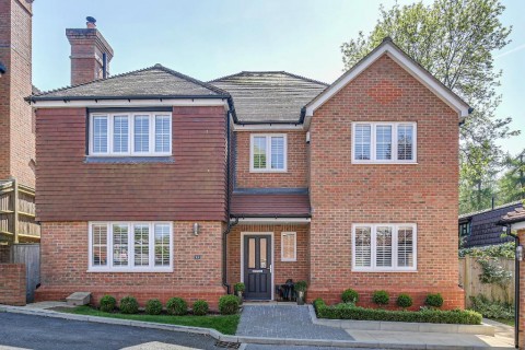 View Full Details for Boxford Close, South Croydon