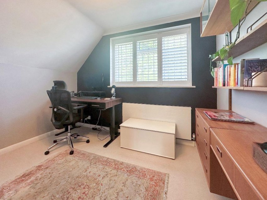 Images for Castlemaine Avenue, South Croydon
