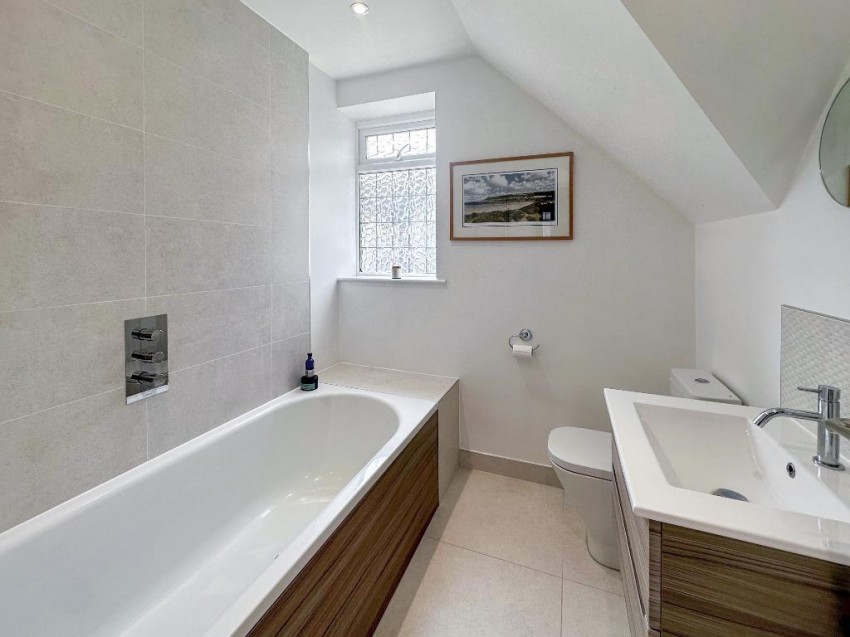 Images for Castlemaine Avenue, South Croydon
