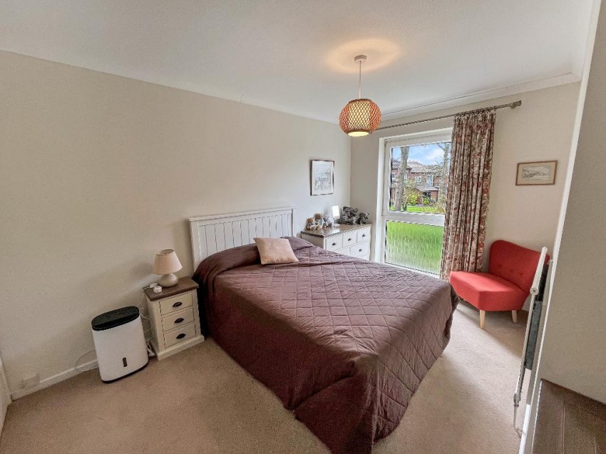 Images for Bowens Wood, South Croydon