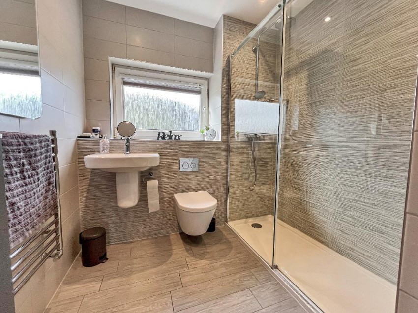 Images for Bowens Wood, South Croydon
