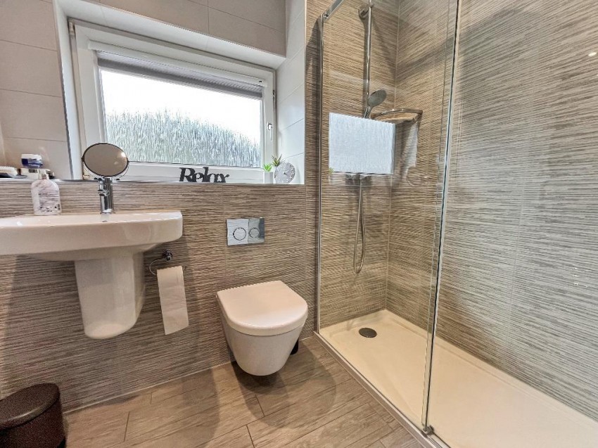 Images for Bowens Wood, South Croydon