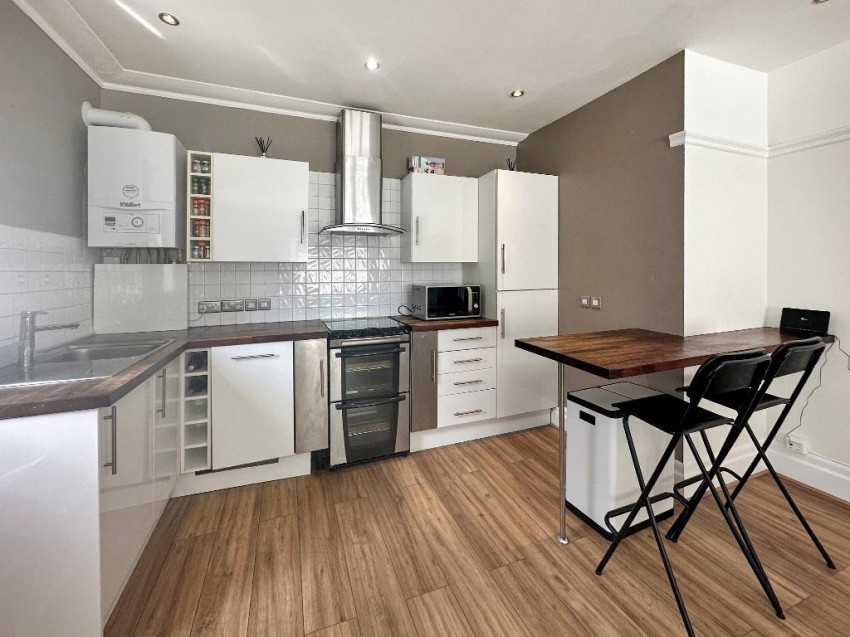 Images for Castlemaine Ave, South Croydon