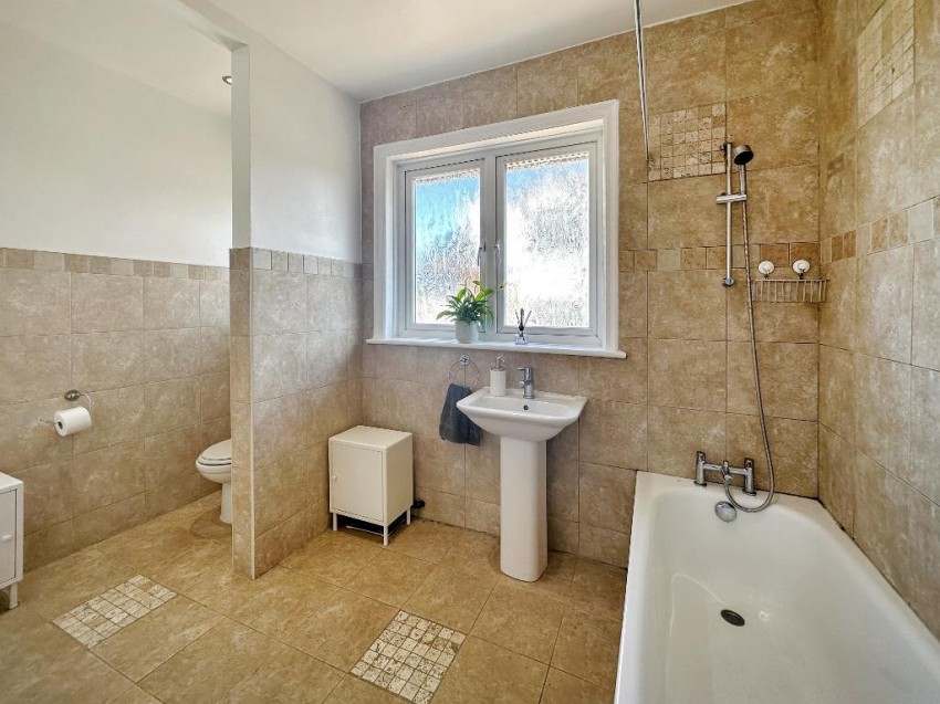 Images for Castlemaine Ave, South Croydon