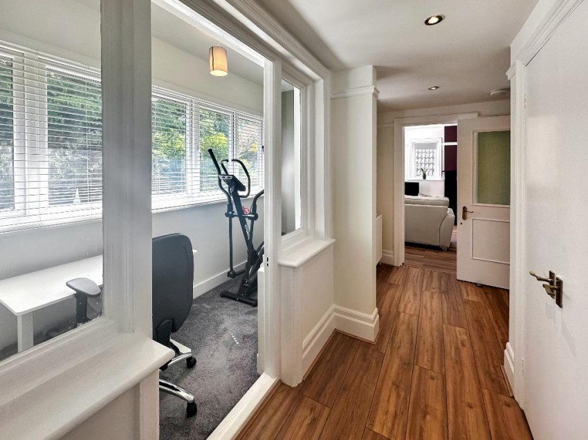 Images for Castlemaine Ave, South Croydon