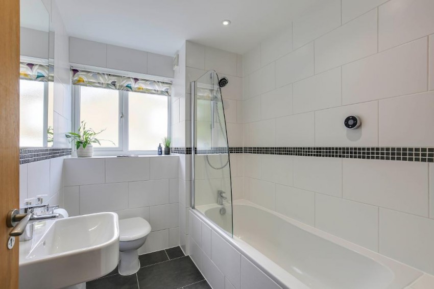 Images for Hollingsworth Road, South Croydon
