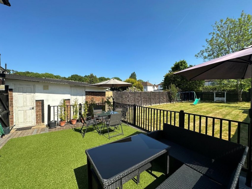 Images for Harewood Gardens, Sanderstead
