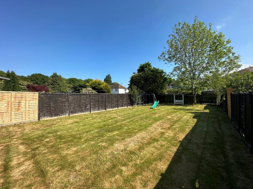 Images for Harewood Gardens, Sanderstead