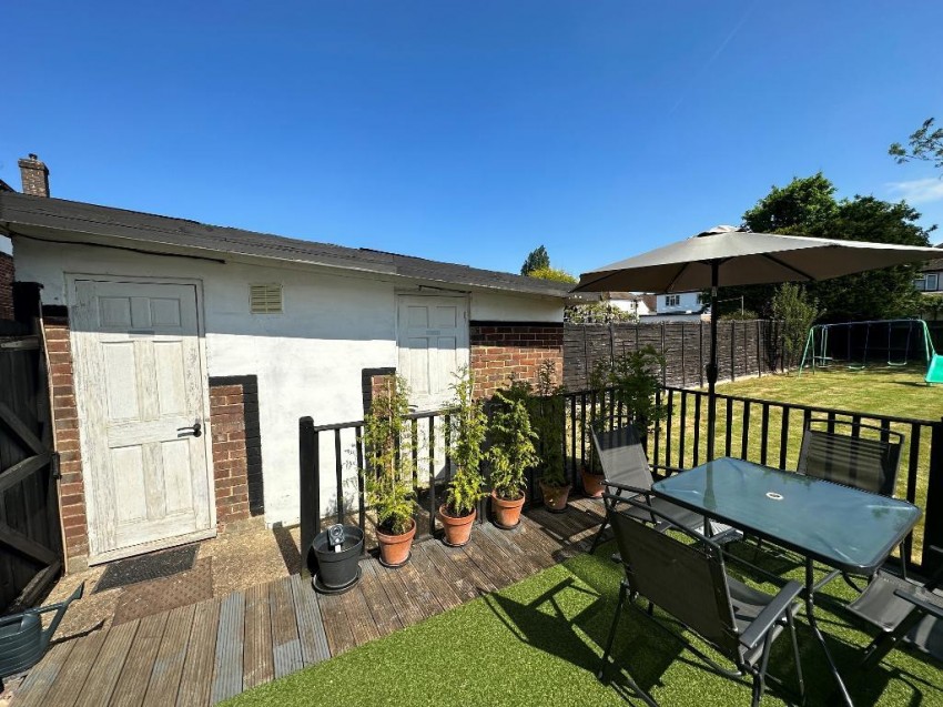 Images for Harewood Gardens, Sanderstead