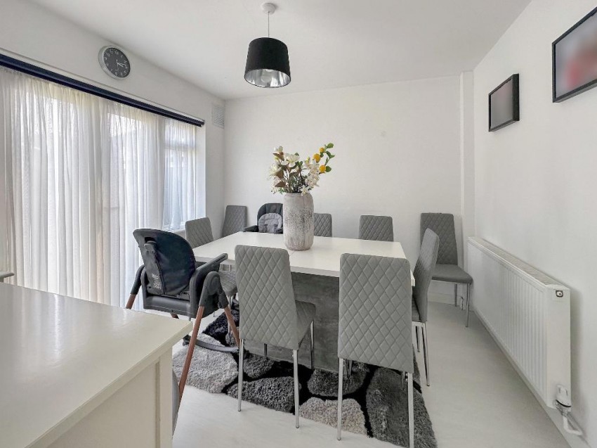 Images for Harewood Gardens, Sanderstead