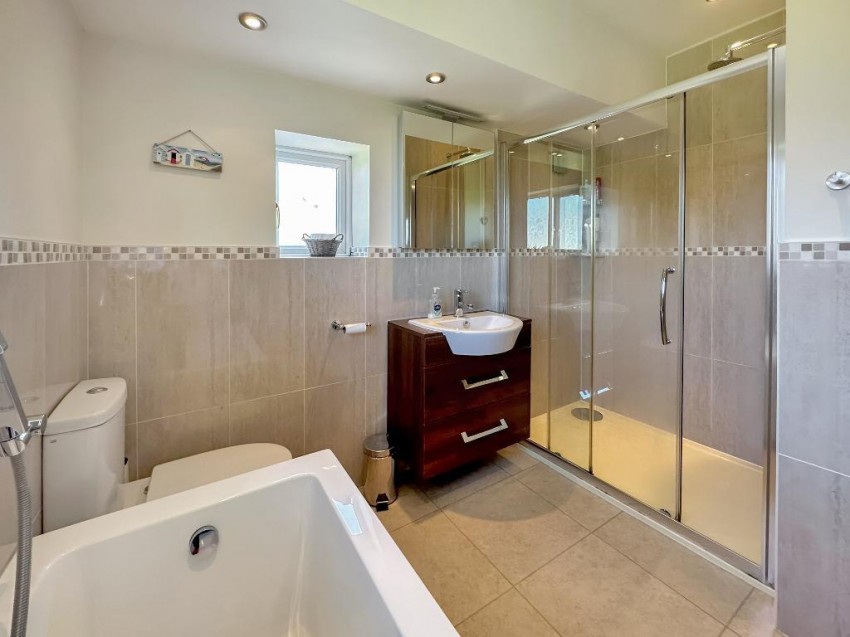 Images for Norfolk Avenue, Sanderstead