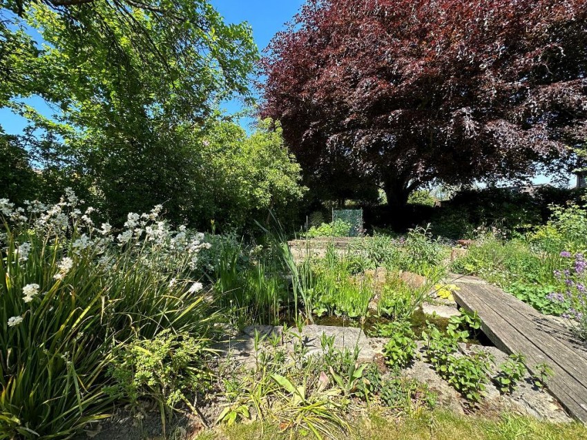 Images for Norfolk Avenue, Sanderstead