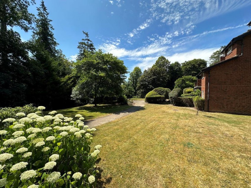 Images for Succombs Hill, Warlingham