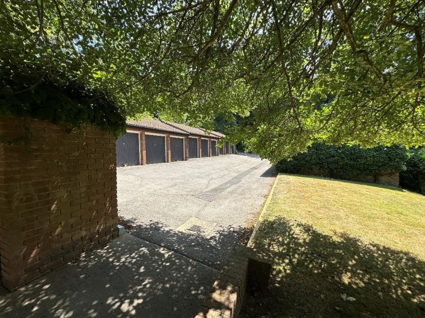 Images for Succombs Hill, Warlingham