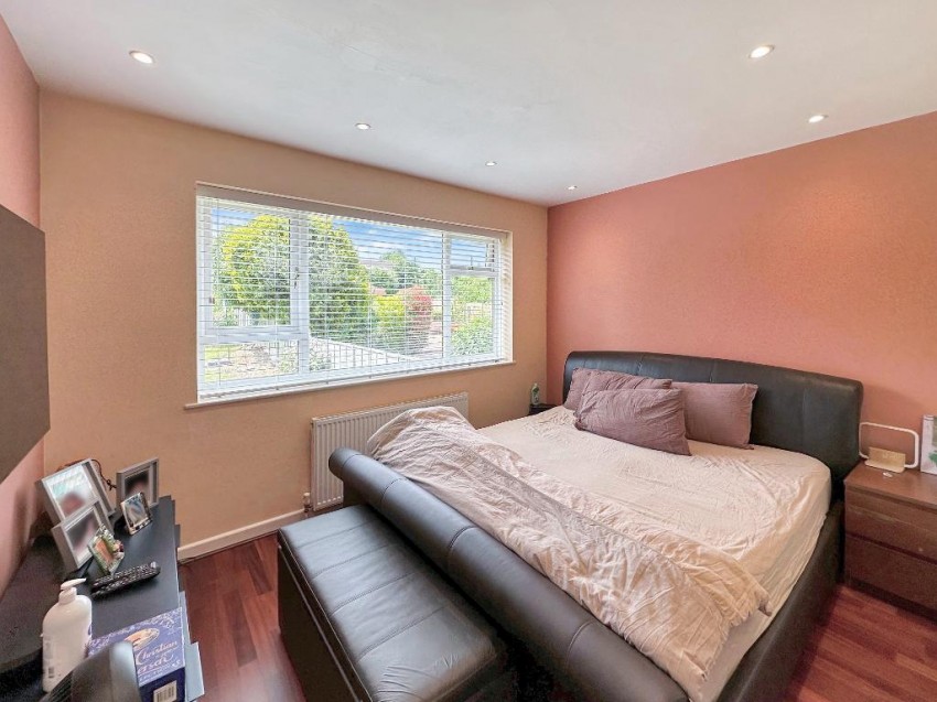Images for Ellenbridge Way, South Croydon