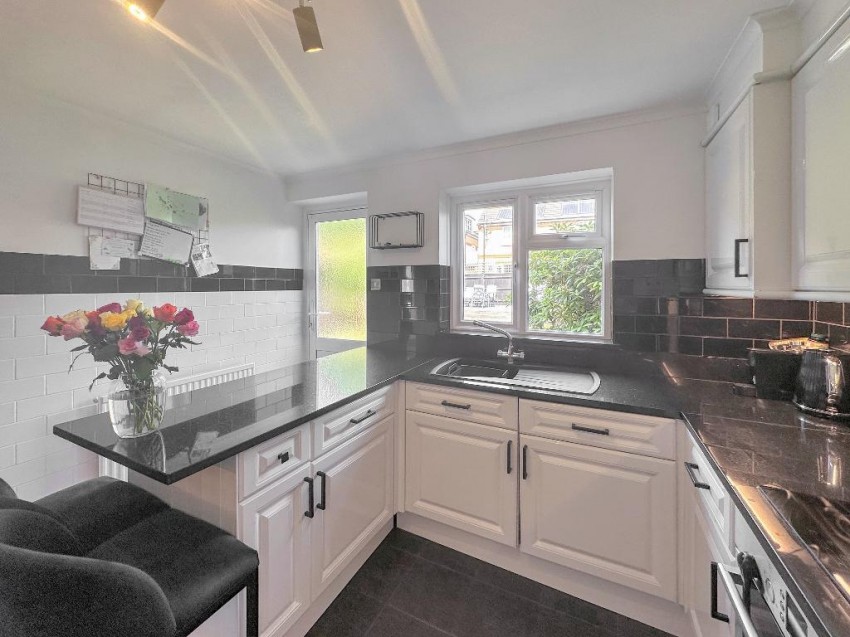 Images for Meadway, Warlingham