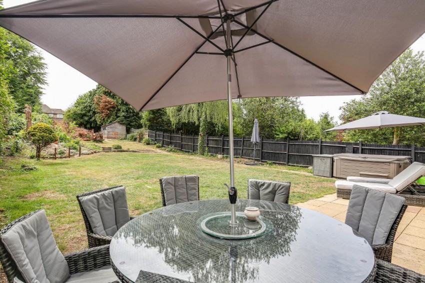 Images for Arundel Avenue, Sanderstead