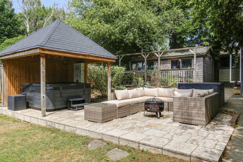 Images for Briton Hill Road, Sanderstead