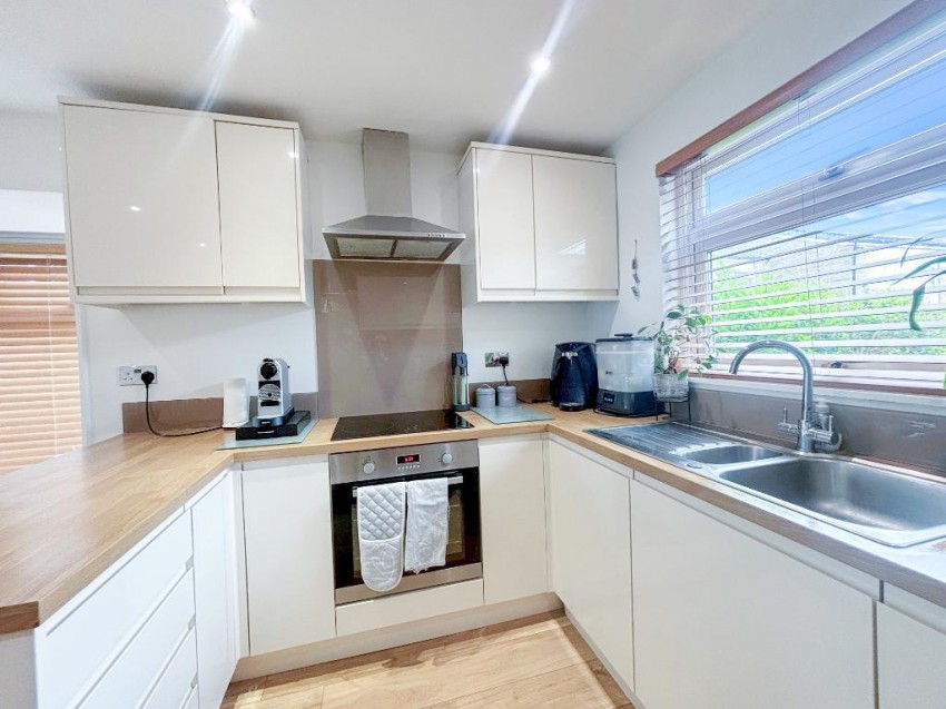 Images for Viney Bank, South Croydon