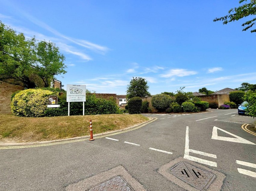 Images for Viney Bank, South Croydon