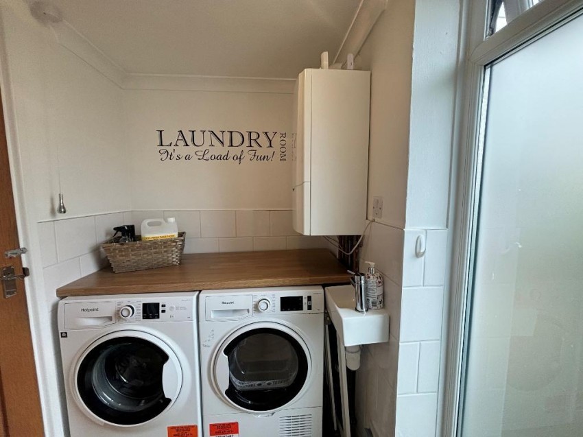 Images for Viney Bank, South Croydon