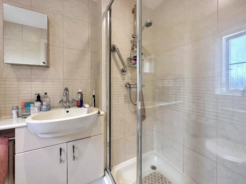 Images for White Hill Close, Caterham