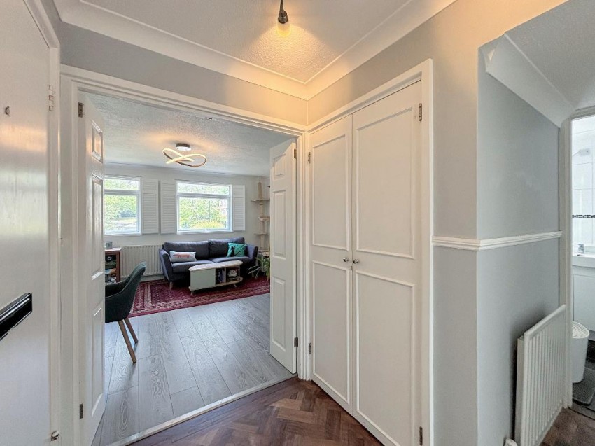 Images for Woodpecker Mount, Selsdon