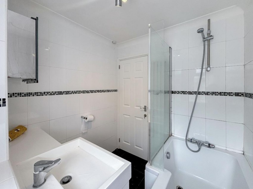 Images for Woodpecker Mount, Selsdon