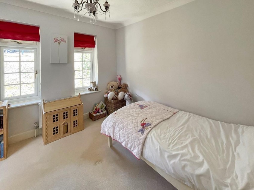 Images for Highwoods, Caterham
