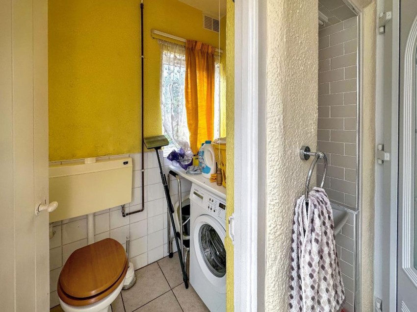 Images for Crewes Avenue, Warlingham