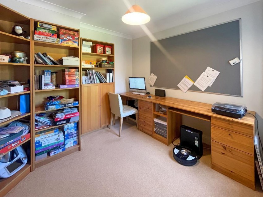 Images for Sanderstead, South Croydon