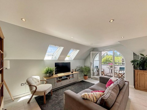 View Full Details for Campden Road, South Croydon